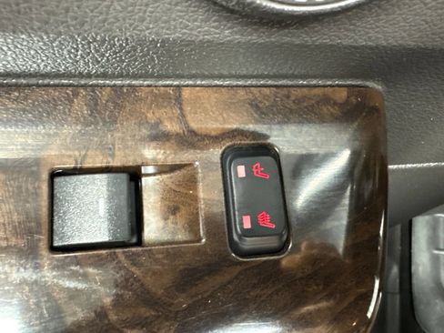 Used 2013 Ford F250 Platinum w/ Platinum Pkg AWD/4WD image 25
