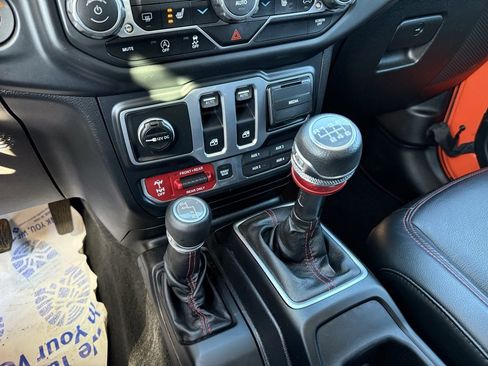 Used 2018 Jeep Wrangler Rubicon image 15