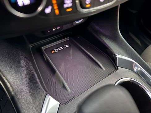 Certified 2023 Chevrolet Traverse LT w/ LPO, Floor Liner Package image 27