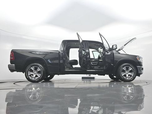 Used 2022 RAM 1500 Laramie AWD/4WD image 51