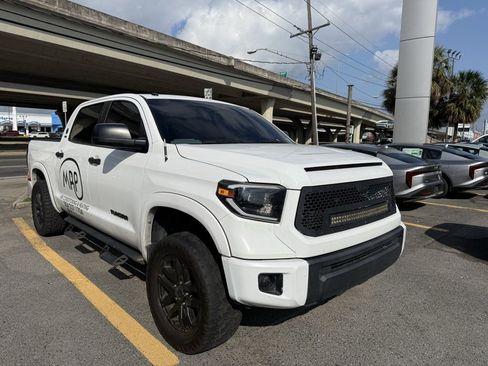 Used 2016 Toyota Tundra SR5 image 4