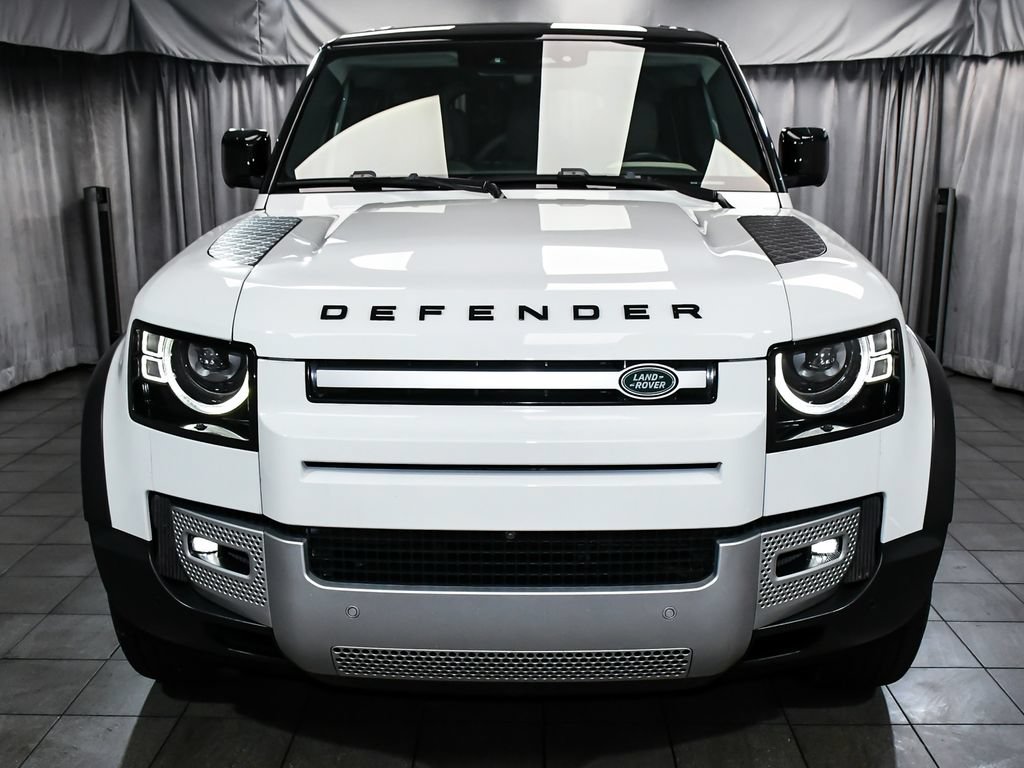 Used 2021 Land Rover Defender 110 SE AWD/4WD image 2