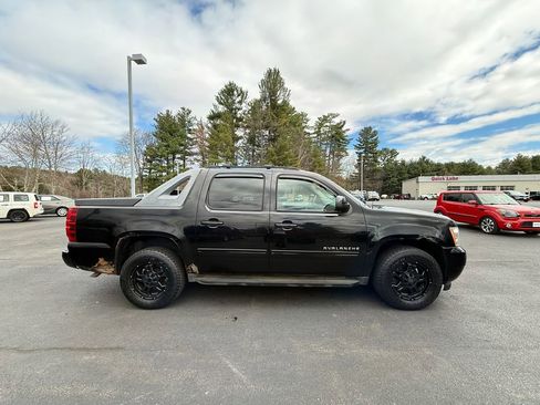 Used 2010 Chevrolet Avalanche LS w/ Interior Plus Package image 7