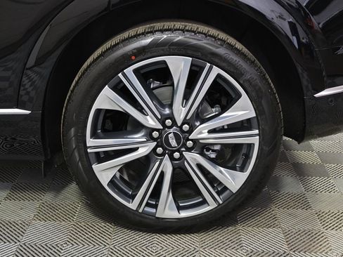 New 2026 Cadillac Optiq Luxury 2 image 20