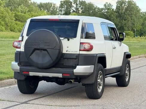 Used 2013 Toyota FJ Cruiser 4WD w/ Convenience Pkg image 32