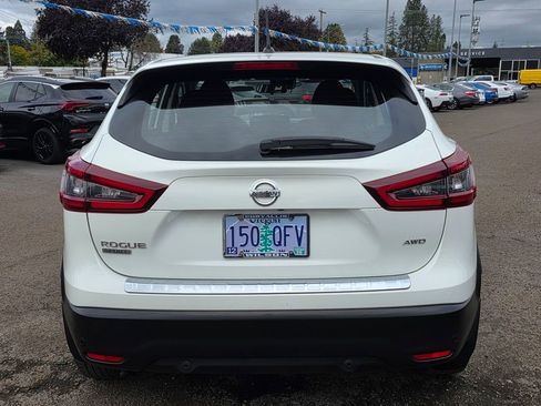 Used 2022 Nissan Rogue Sport S image 4
