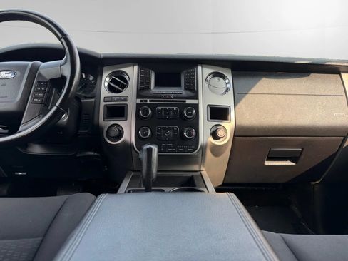 Used 2015 Ford Expedition XLT AWD/4WD image 12