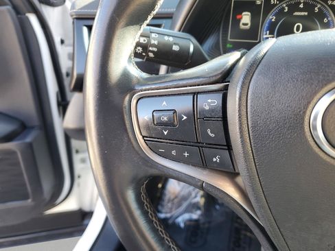 Used 2021 Lexus UX 200 w/ Accessory Package (Z1) image 29