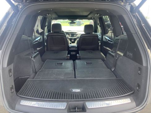 Used 2021 Cadillac XT6 Premium Luxury AWD/4WD image 14