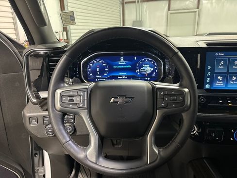 Used 2022 Chevrolet Silverado 1500 LT Trail Boss w/ LT Trail Boss Premium Package image 9