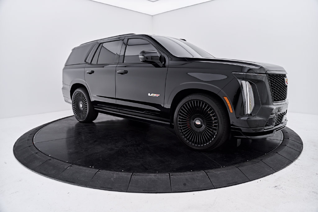 Used 2026 Cadillac Escalade V AWD/4WD image 11