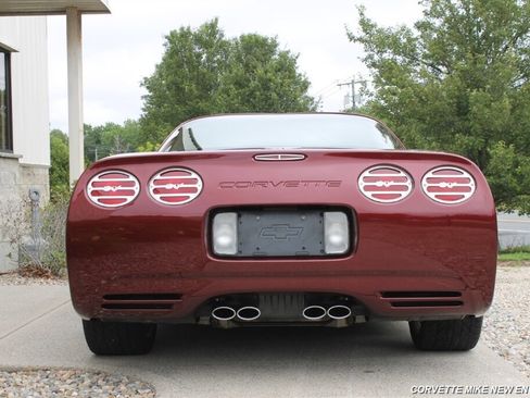 Used 2003 Chevrolet Corvette 50th Anniversary Edition w/ Preferred Equipment Group image 22