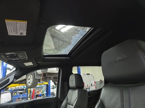 Used 2020 Chevrolet Silverado 1500 High Country w/ Technology Package image 32