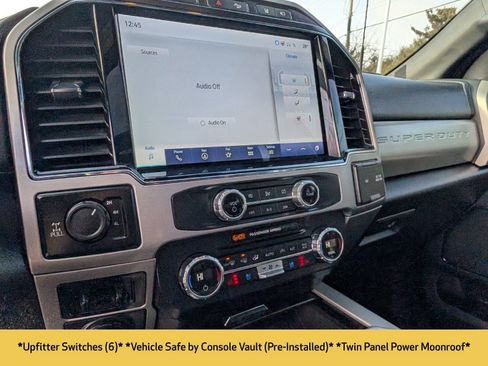 Used 2022 Ford F250 Lariat w/ Black Appearance Package image 6