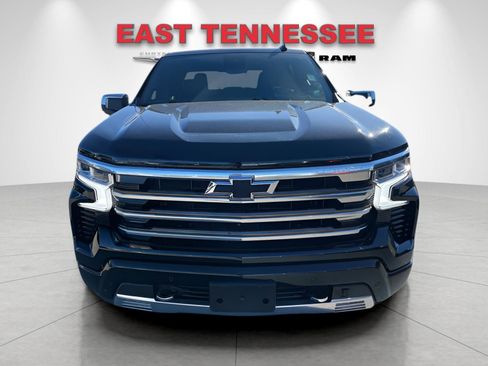 Used 2022 Chevrolet Silverado 1500 High Country image 9