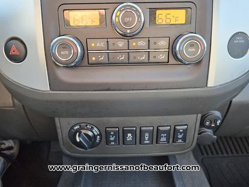 Used 2019 Nissan Frontier PRO-4X image 10