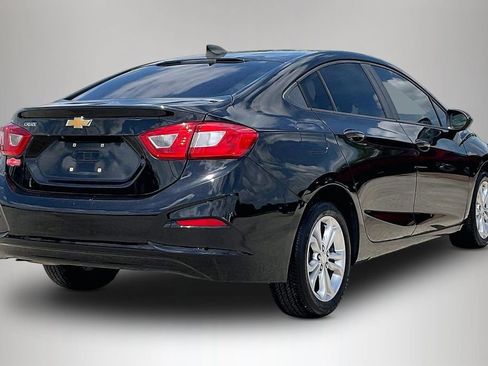 Used 2019 Chevrolet Cruze LS w/ LS Convenience Package FWD image 5