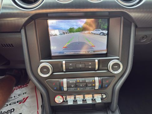 Used 2022 Ford Mustang Mach 1 w/ Mach 1 Handling Package RWD image 31