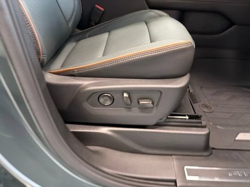 Used 2026 GMC Yukon AT4 w/ LPO, Floor Liner Package AWD/4WD image 18