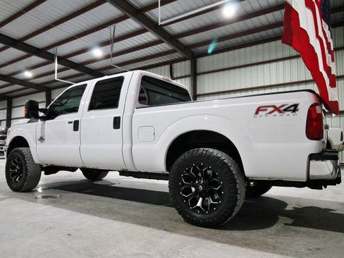 Used 2014 Ford F250 XLT w/ XLT Value Package image 8
