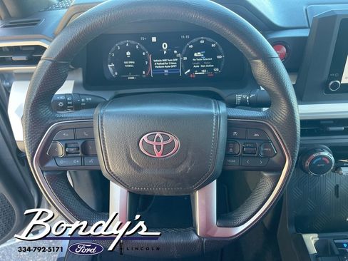 Used 2024 Toyota Tacoma 4x4 Double Cab image 9