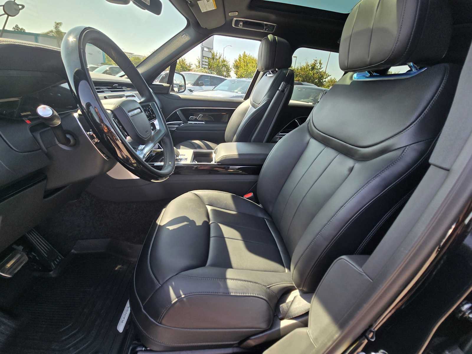 New 2025 Land Rover Range Rover SE AWD/4WD image 24