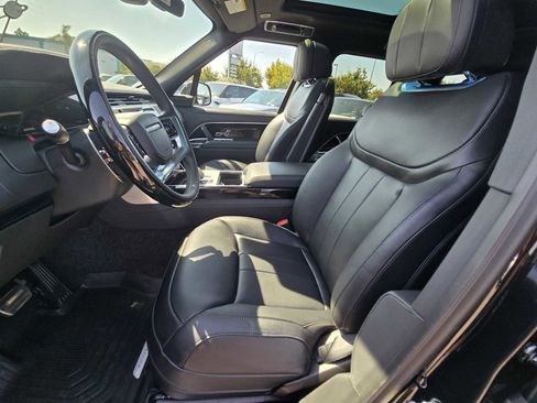 New 2025 Land Rover Range Rover SE AWD/4WD image 24