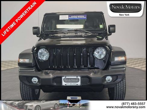 Used 2022 Jeep Wrangler Unlimited Sport AWD/4WD image 2