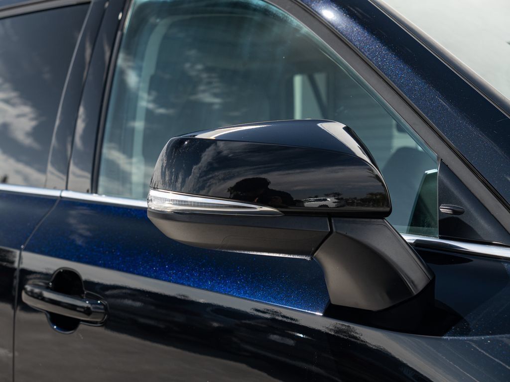 Used 2025 Toyota Grand Highlander FWD image 21