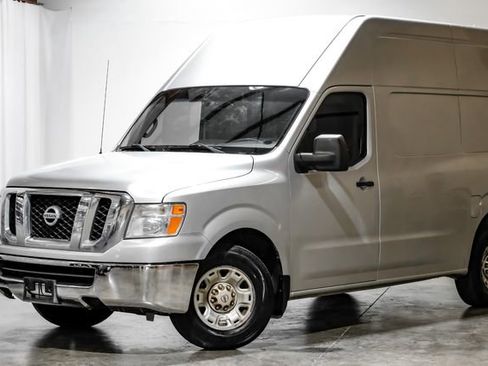 Used 2013 Nissan NV 3500 SV w/ Technology Pkg image 6