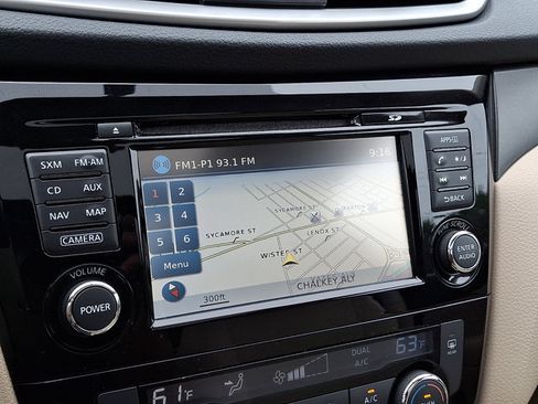 Used 2015 Nissan Rogue SV w/ SV Premium Package AWD/4WD image 17