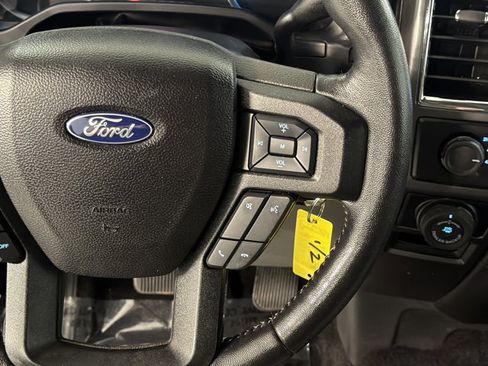 Used 2017 Ford F150 XLT w/ Equipment Group 302A Luxury AWD/4WD image 30