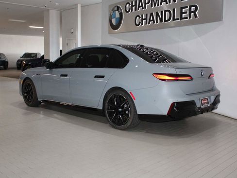 New 2026 BMW i7 M70 w/ Executive Package image 5