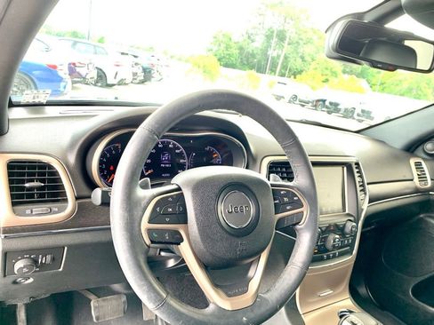 Used 2015 Jeep Grand Cherokee Limited image 12