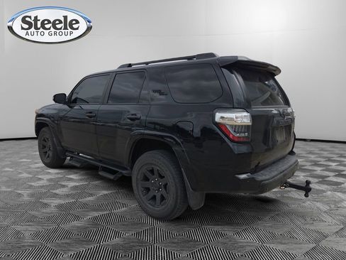 Used 2020 Toyota 4Runner TRD Off-Road Premium w/ Moonroof Package AWD/4WD image 3