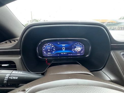 Used 2023 Chevrolet Tahoe Z71 image 18