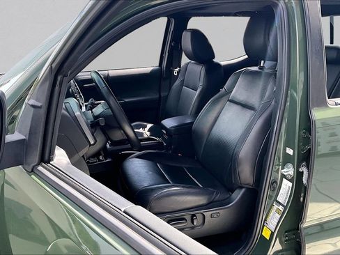 Used 2022 Toyota Tacoma TRD Sport w/ TRD Premium Sport Package RWD image 23