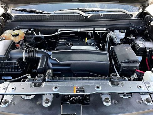 Used 2022 Chevrolet Colorado LT w/ Fleet Safety Package RWD image 9