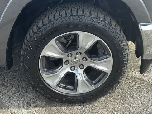 Used 2020 RAM 1500 Laramie AWD/4WD image 9
