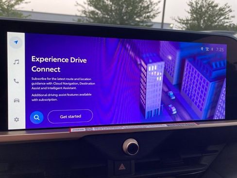 New 2025 Toyota Crown Signia image 29