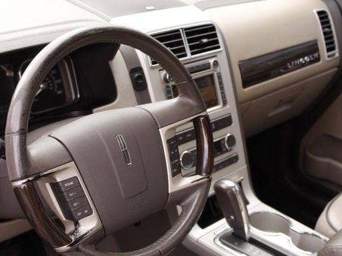 Used 2008 Lincoln MKX AWD image 22