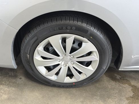 Used 2018 Subaru Impreza 2.0i AWD/4WD image 15