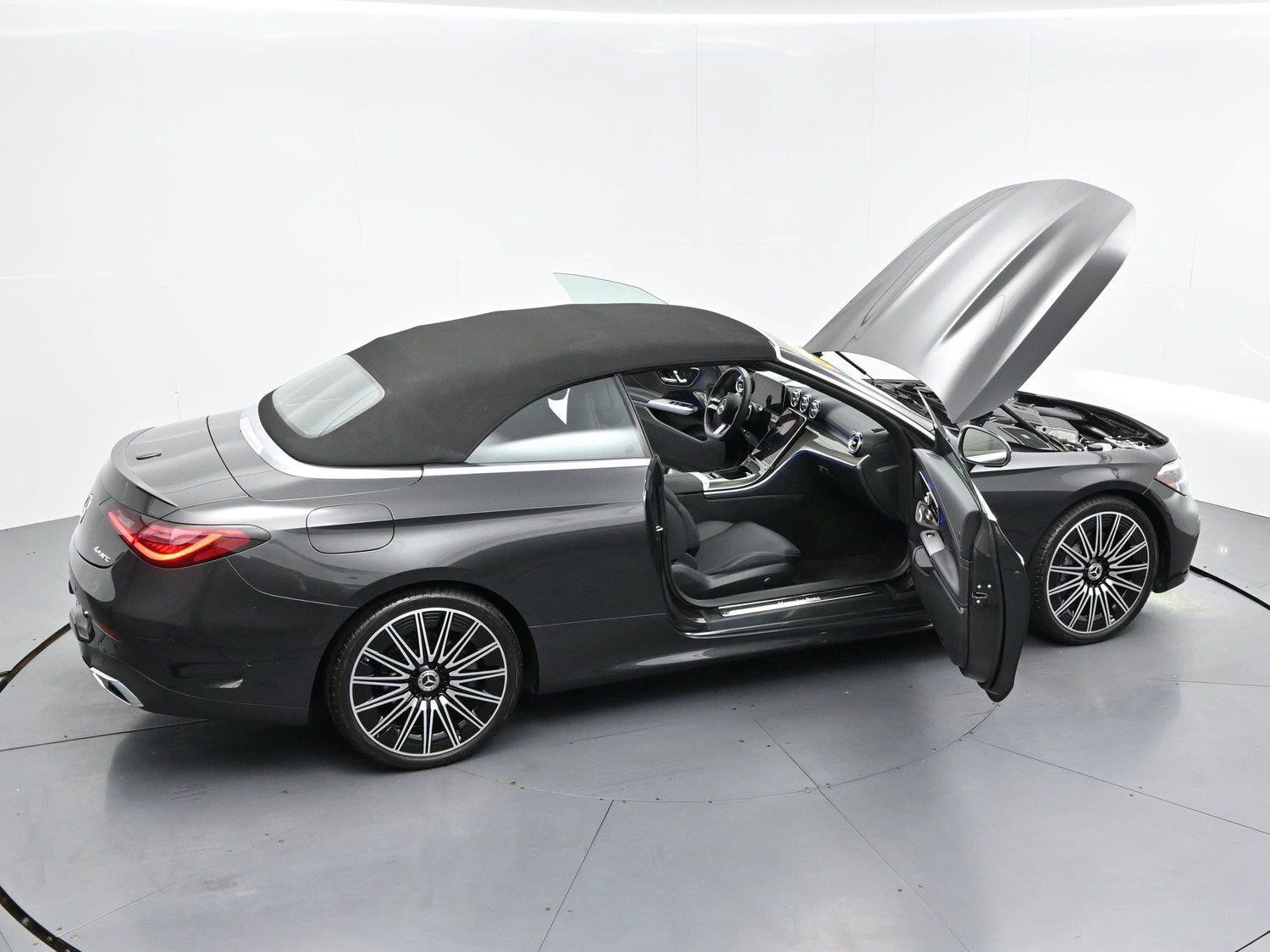 Used 2026 Mercedes-Benz CLE 300 4MATIC Cabriolet image 34