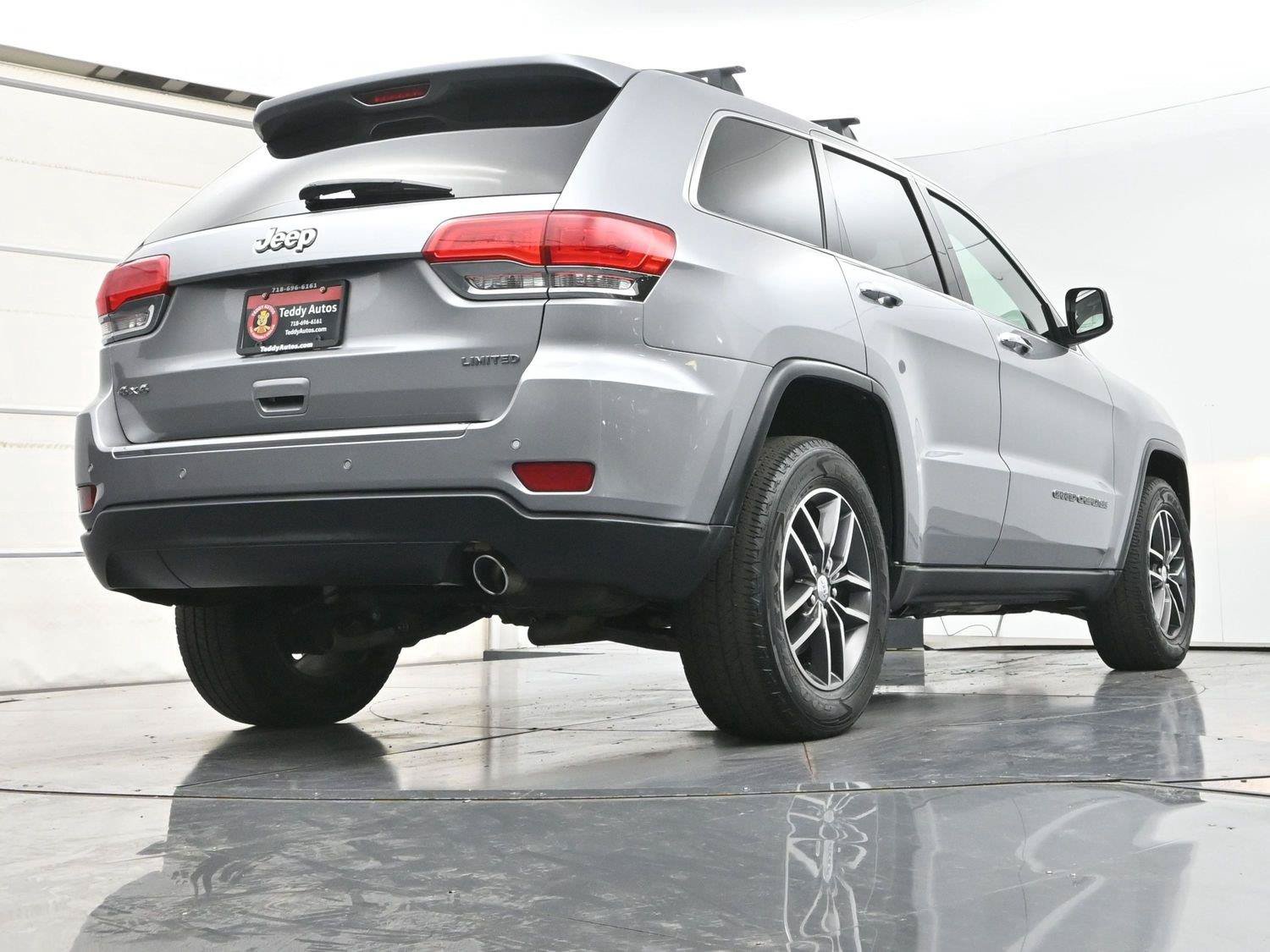 Used 2018 Jeep Grand Cherokee Limited AWD/4WD image 33