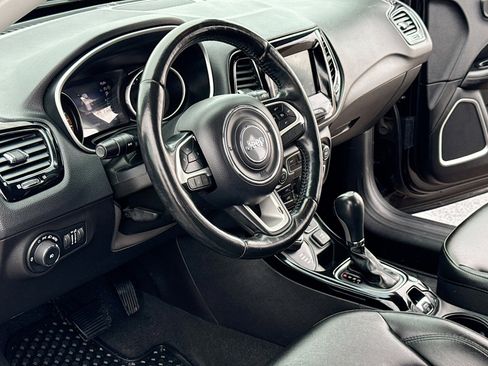 Used 2020 Jeep Compass Latitude image 4