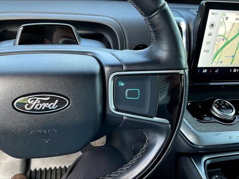 Used 2025 Ford Expedition Tremor AWD/4WD image 12