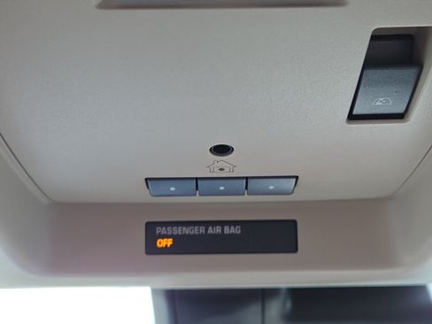 Used 2018 GMC Sierra 1500 SLT AWD/4WD image 28
