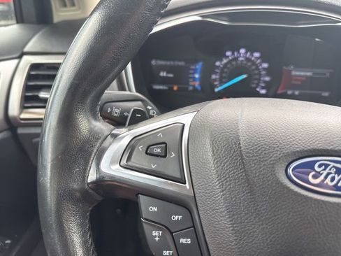 Used 2019 Ford Fusion SEL FWD image 24