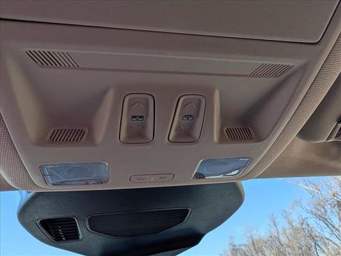 Used 2020 Ford Escape Titanium image 39