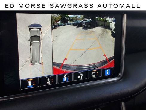 Used 2022 GMC Yukon XL Denali image 29